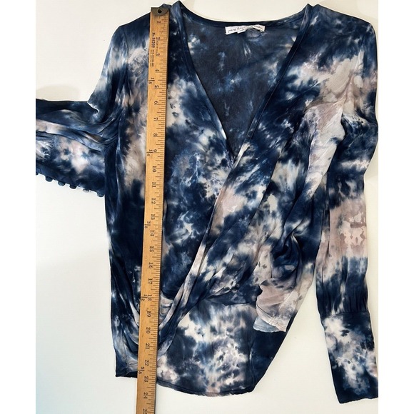 Young Fabulous & Broke Jayden Blue Faux Wrap Top XS Tie Dye Blue Water Color - Picture 9 of 9